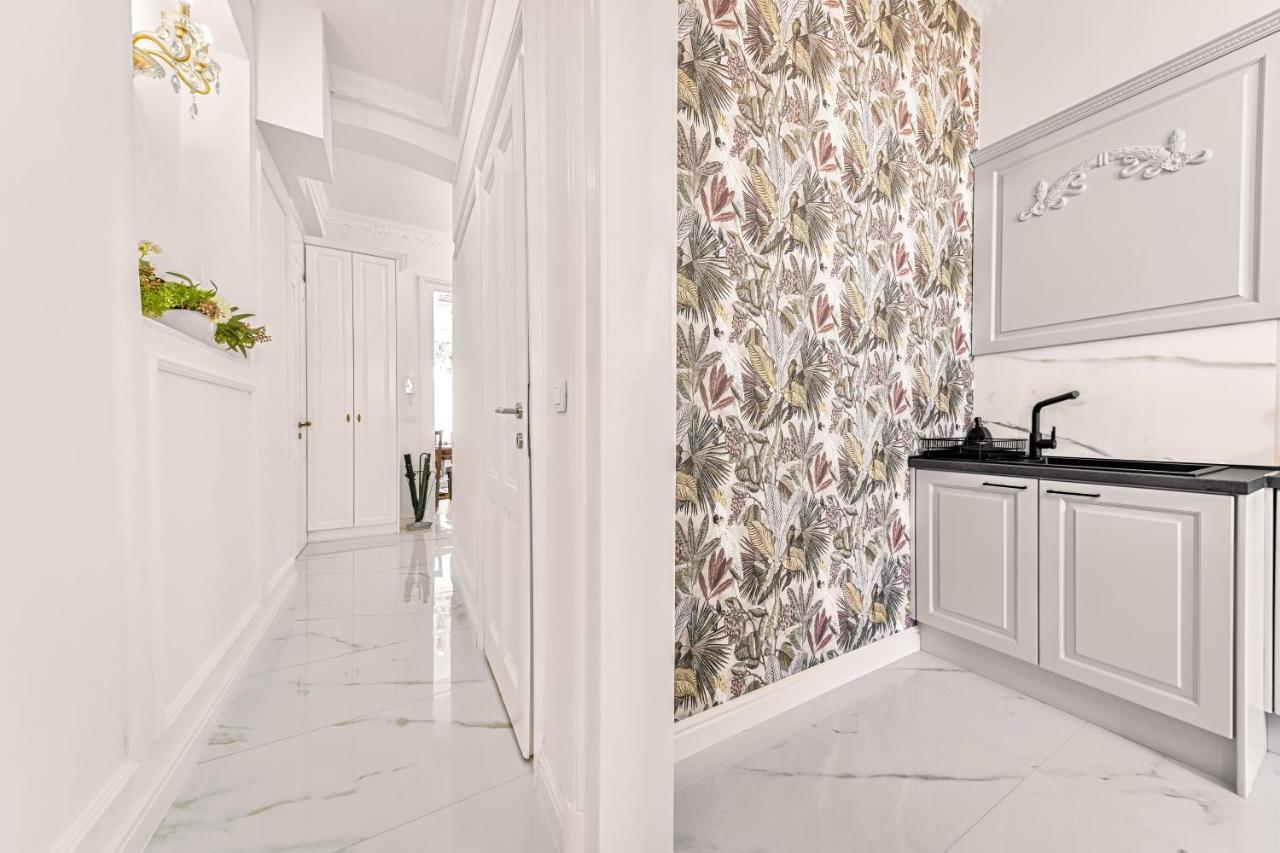 Luxury Class Apartment - 1St Floor, Large Apartment, Downtown, Newly Renovated, Fast Wifi, 4X Air Conditioning Zagreb Exterior photo
